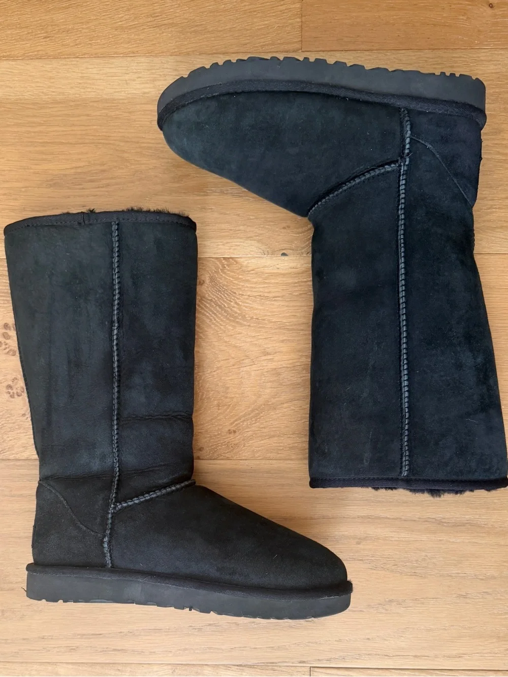 UGG Classic Tall II Shearling Boots Black Suede Pull-on Cozy Winter Aprés Ski 8